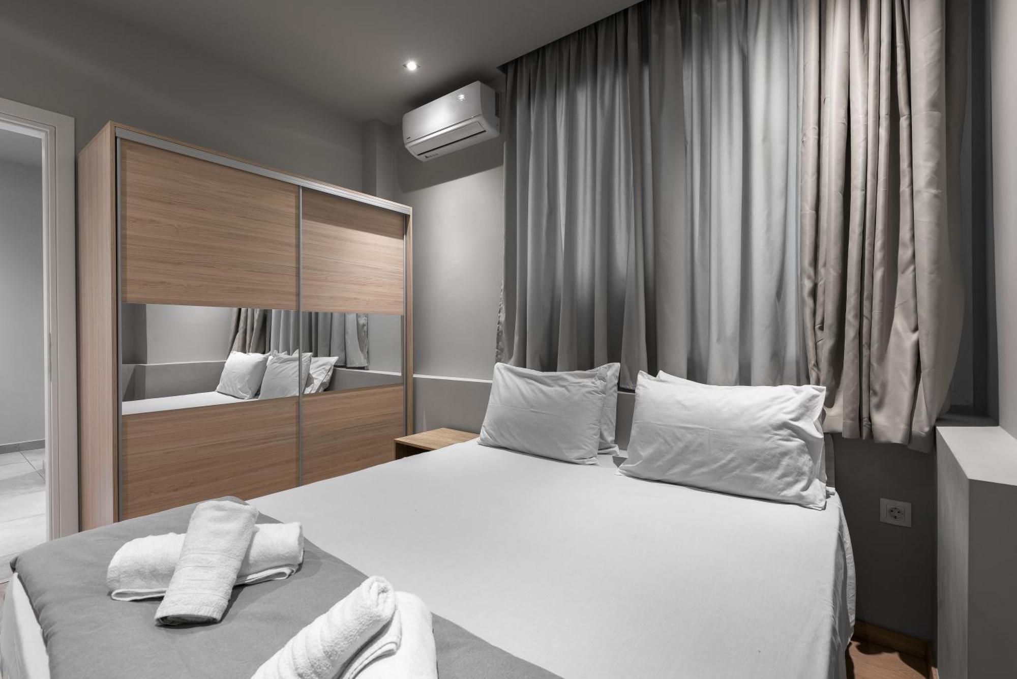 Penthouse Apartments, The Luxury Suites Thessaloniki Room photo